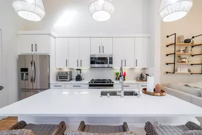 8307 Hathaway Drive, Austin, TX 78757 - Photo 5