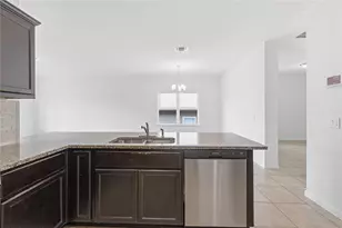 7121 Ranchito Dr, Austin, TX 78744 - Photo 15