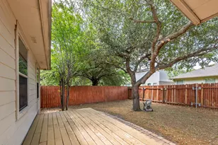 110 S Creek Bend Dr, Hutto, TX 78634 - Photo 31