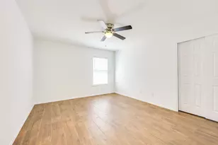 110 S Creek Bend Dr, Hutto, TX 78634 - Photo 25