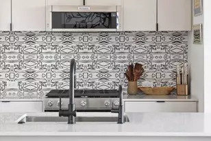 1913 Canterbury St, Austin, TX 78702 - Photo 21