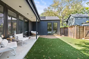 1913 Canterbury St, Austin, TX 78702 - Photo 35