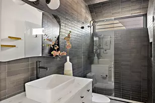 1913 Canterbury St, Austin, TX 78702 - Photo 15