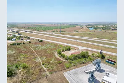 8956 N US Highway 183 Highway, Lockhart, TX 78644 - Photo 9