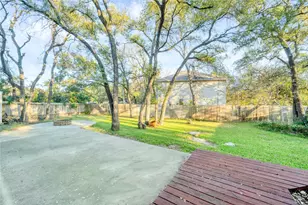 13233 Briar Hollow Dr, Austin, TX 78729 - Photo 17