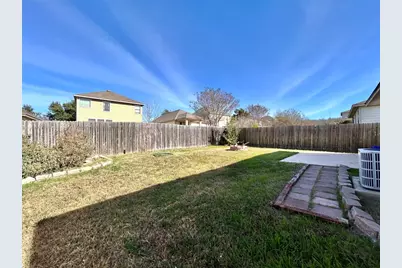 2011 Ashberry Trail W, Georgetown, TX 78626 - Photo 7