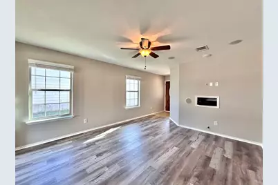 2011 Ashberry Trail W, Georgetown, TX 78626 - Photo 9