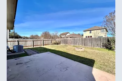 2011 Ashberry Trail W, Georgetown, TX 78626 - Photo 5