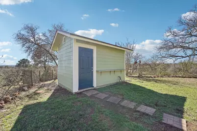 407 Country Lane, McDade, TX 78650 - Photo 37