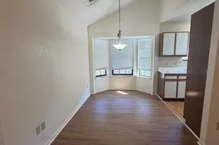 728 W San Antonio St, Lockhart, TX 78644 - Photo 3