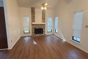 728 W San Antonio St, Lockhart, TX 78644 - Photo 1