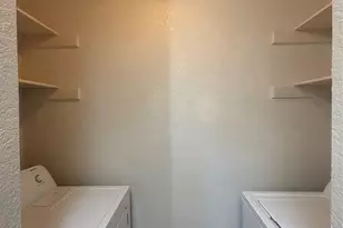 728 W San Antonio St, Lockhart, TX 78644 - Photo 5