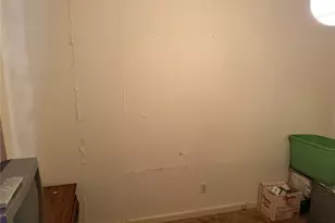 823 N Ellis St, Giddings, TX 78942 - Photo 23