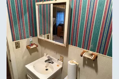 823 N Ellis Street, Giddings, TX 78942 - Photo 21