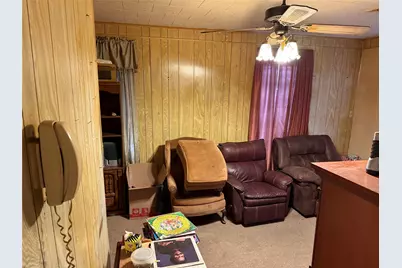 823 N Ellis Street, Giddings, TX 78942 - Photo 15