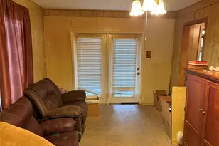 823 N Ellis St, Giddings, TX 78942 - Photo 17