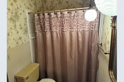 823 N Ellis Street, Giddings, TX 78942 - Photo 9