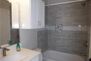 203 E 31st St, Austin, TX 78705 - Photo 27