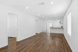108 Irene St, Elgin, TX 78621 - Photo 7