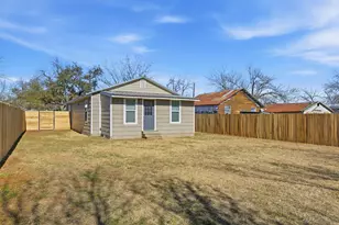 108 Irene St, Elgin, TX 78621 - Photo 27