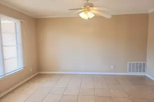 807 Country Club Rd, Georgetown, TX 78628 - Photo 3