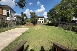 1709 Deloney St, Austin, TX 78721 - Photo 15