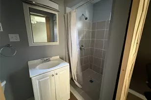 1709 Deloney St, Austin, TX 78721 - Photo 13