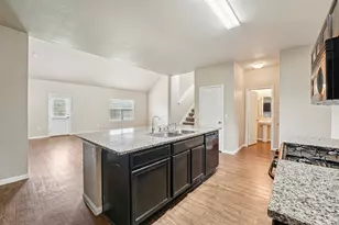 223 Camellia Dr, Hutto, TX 78634 - Photo 5