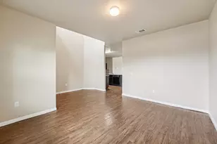 223 Camellia Dr, Hutto, TX 78634 - Photo 11