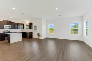 561 Greatest Gift Wy, Jarrell, TX 76537 - Photo 7