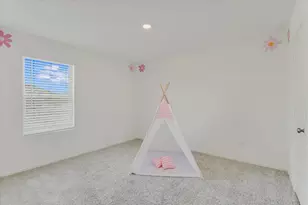 561 Greatest Gift Wy, Jarrell, TX 76537 - Photo 19