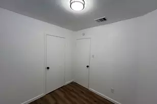 1118 Brookswood Ave E, Austin, TX 78721 - Photo 7