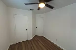 1118 Brookswood Ave E, Austin, TX 78721 - Photo 9