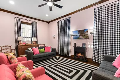 200 Gresham Street, Smithville, TX 78957 - Photo 5