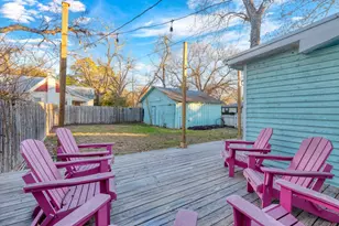 200 Gresham St, Smithville, TX 78957 - Photo 33