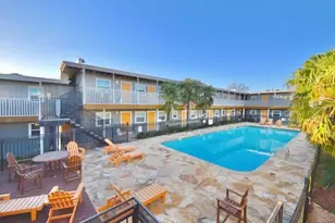 2401 Manor Rd, Austin, TX 78722 - Photo 9