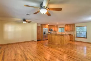 420 7th St, Marble Falls, TX 78654 - Photo 5