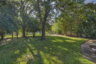 420 7th St, Marble Falls, TX 78654 - Photo 15