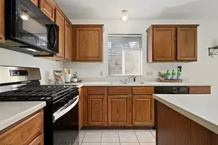8517 Bobcat Dr, Round Rock, TX 78681 - Photo 9