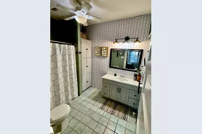 802 Hudgins Street, Smithville, TX 78957 - Photo 17