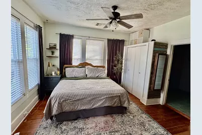 802 Hudgins Street, Smithville, TX 78957 - Photo 13