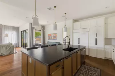705 W 10th Street, Georgetown, TX 78626 - Photo 5