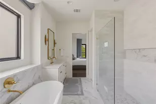 705 W 10th St, Georgetown, TX 78626 - Photo 29