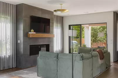 705 W 10th Street, Georgetown, TX 78626 - Photo 13