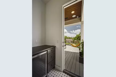 705 W 10th Street, Georgetown, TX 78626 - Photo 35