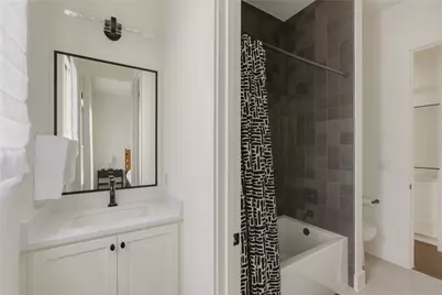 705 W 10th Street, Georgetown, TX 78626 - Photo 33