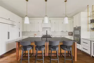 705 W 10th St, Georgetown, TX 78626 - Photo 17