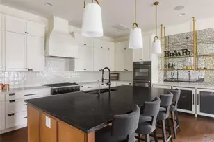 705 W 10th St, Georgetown, TX 78626 - Photo 5