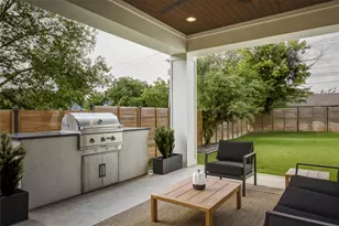 705 W 10th St, Georgetown, TX 78626 - Photo 7