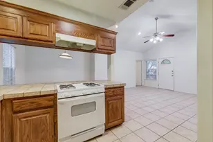 106 E 46th St, Austin, TX 78751 - Photo 7